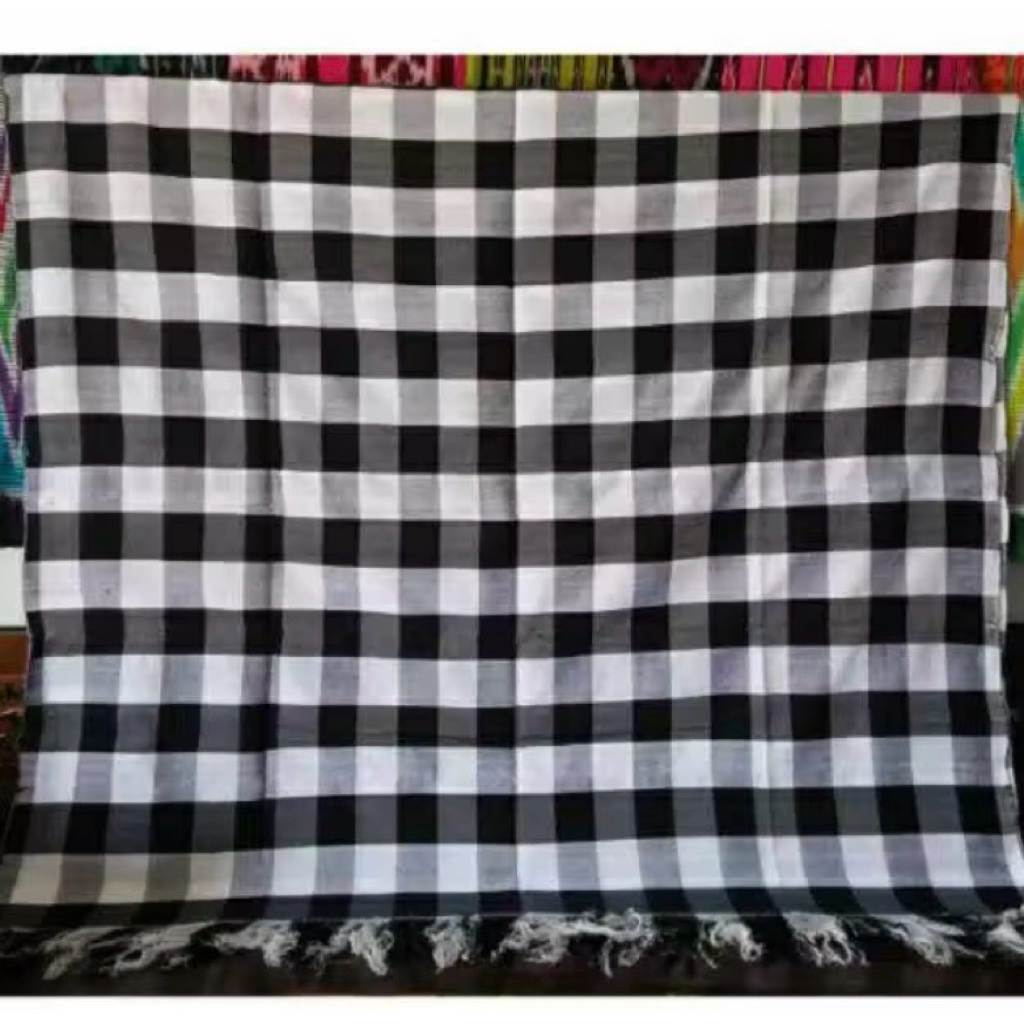 Kain Poleng Kotak Catur Hitam Putih Khas Bali / Kain Adat Bali Kotak Kotak