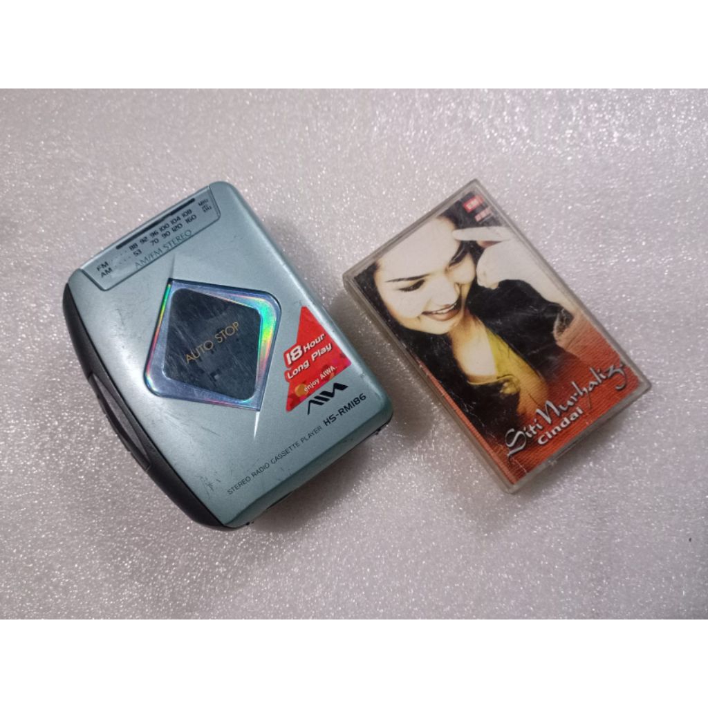 Walkman Aiwa HS-RM186 Biru | Radio Cassette Player