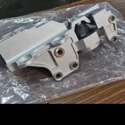 engine mounting kiri Nissan Xtrail T31 2,0cc