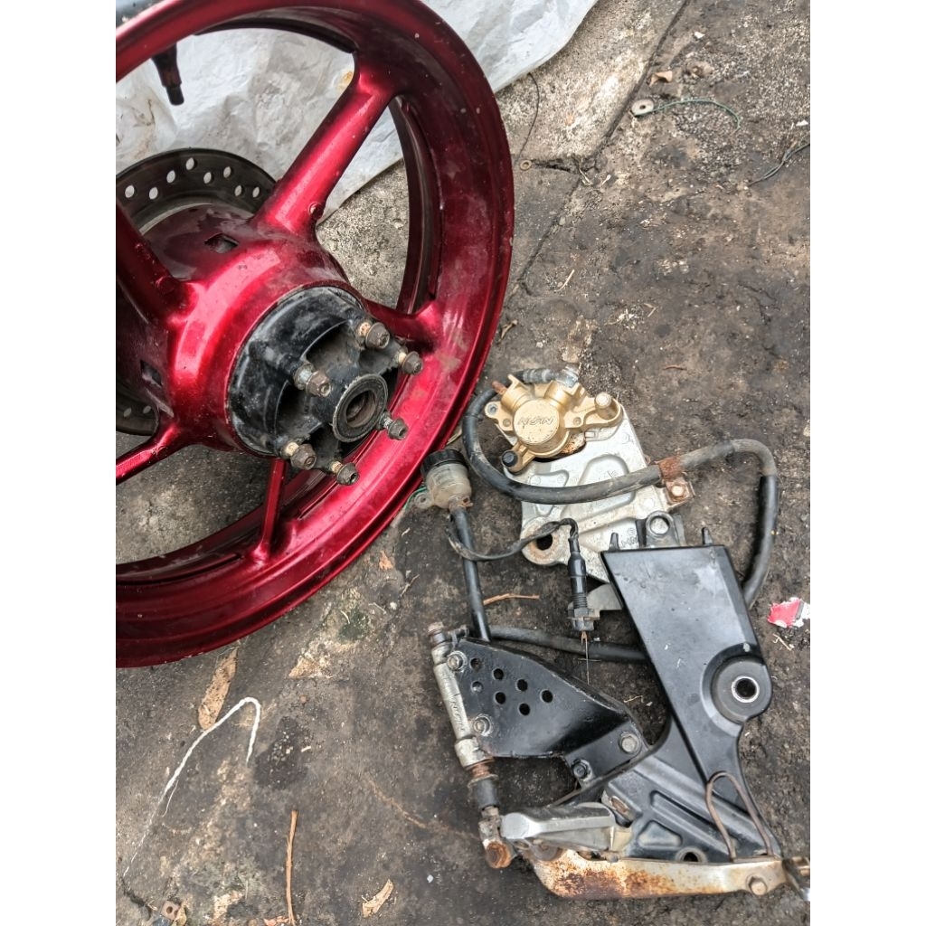 velg belakang byson set cakram belakang siap pake velg original byson karbu pnp byson fi