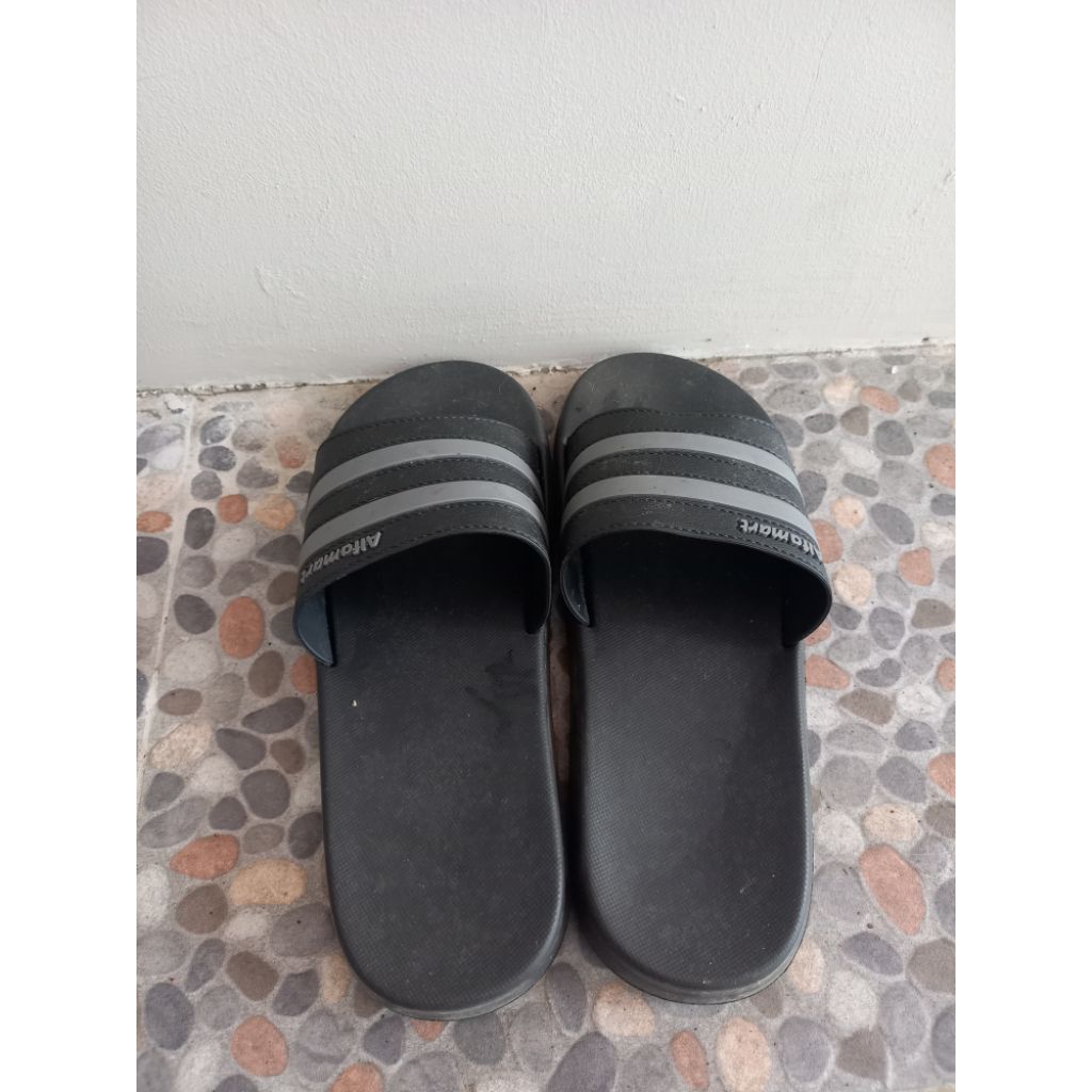 Sandal Pria / Wanita (Preloved)