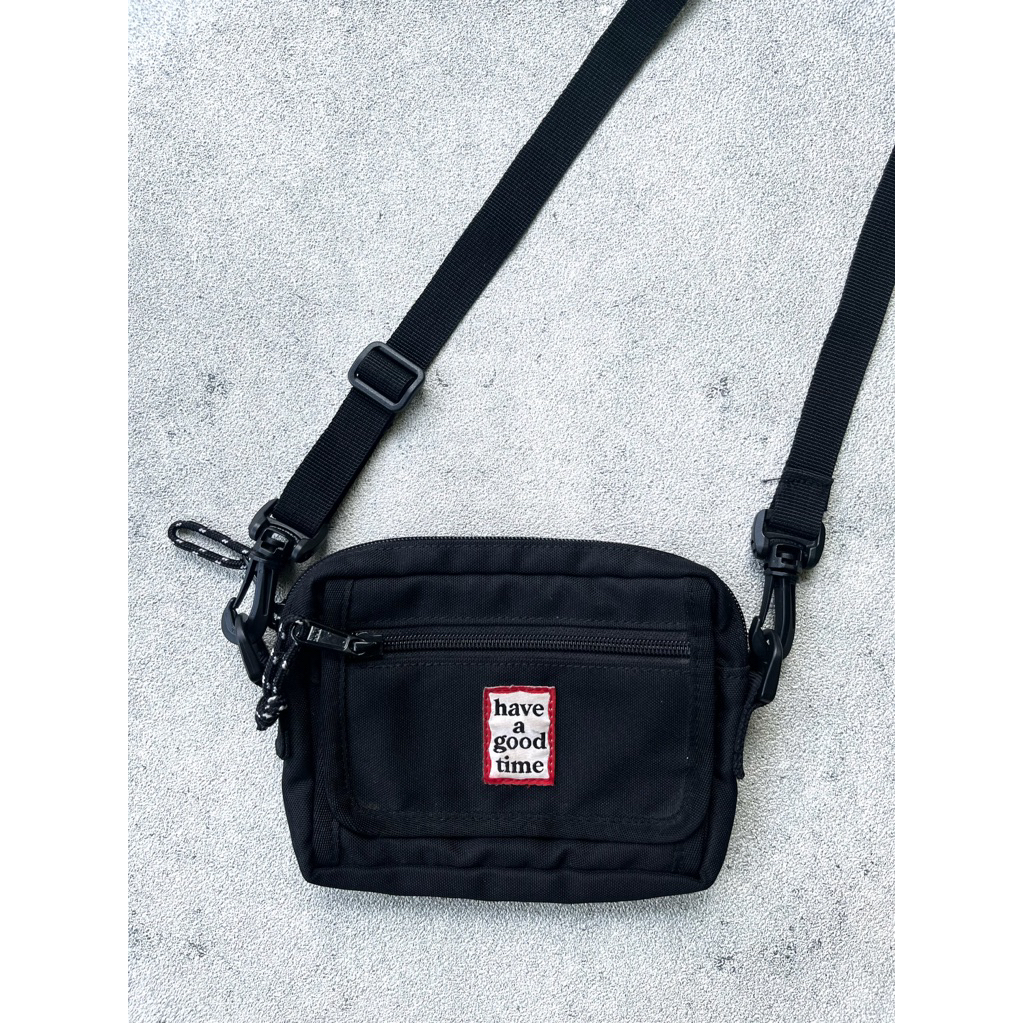 Shoulder bag hagt