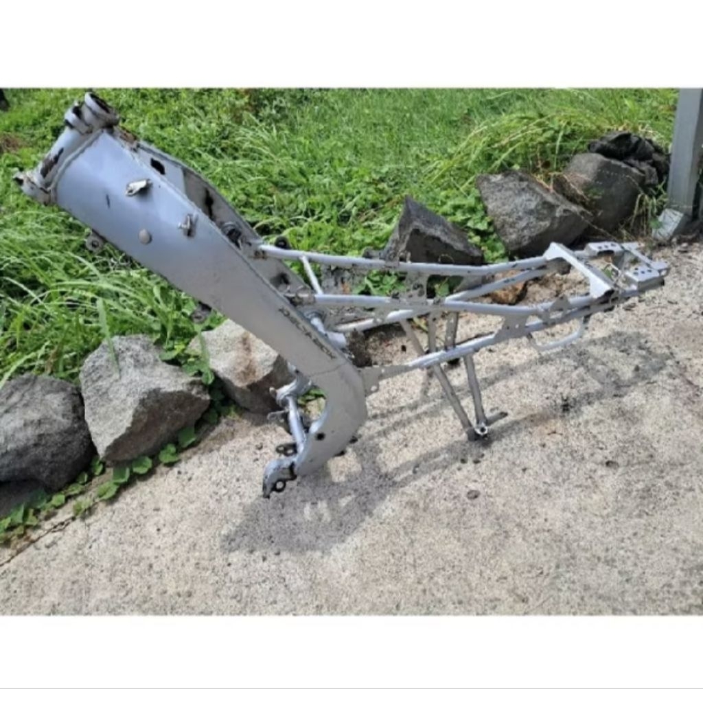 Rangka Frame sasis batang set Yamaha Vixion OLD 3C1 original copotan secend