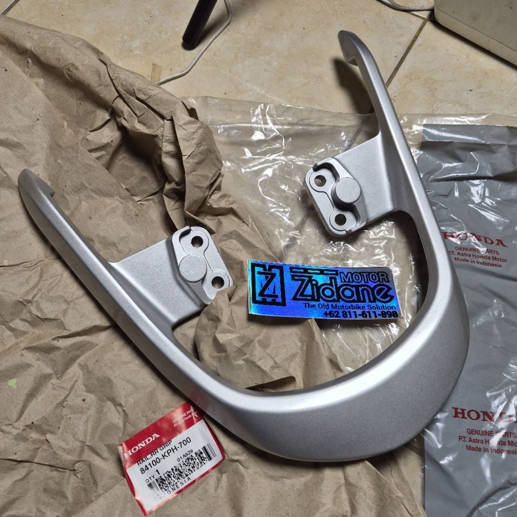 beghel behel jok tiang gawang honda supra x125 x 125 old lama original AHM 84100-KPH-700