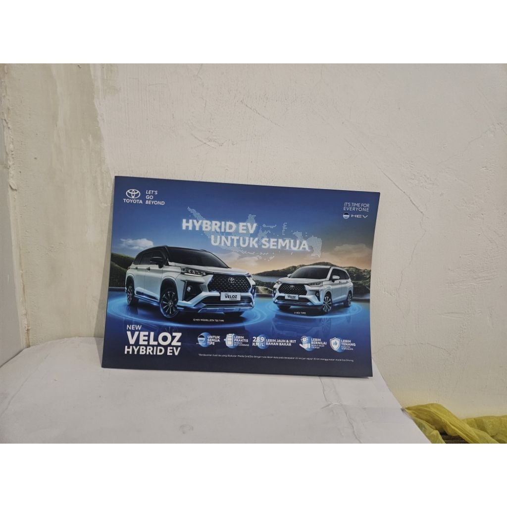 brosur katalog mobil toyota veloz hybrid 2026 leaflet