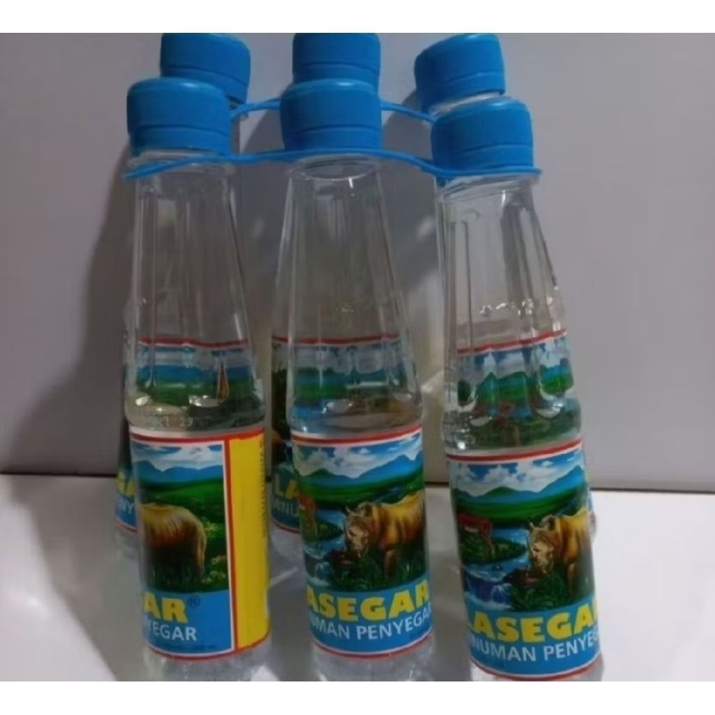 LARUTAN penyegar cap kaki tiga