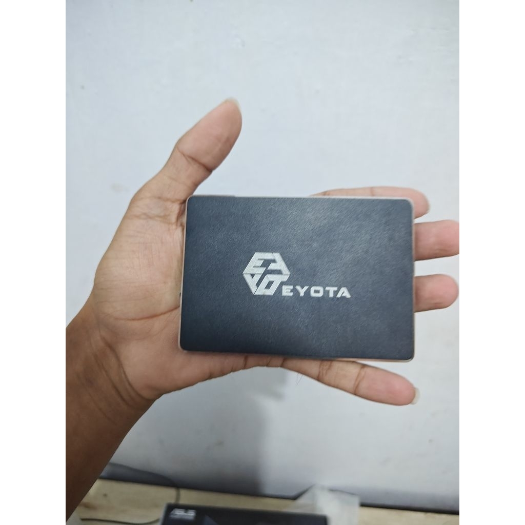 SSD SATA EYOTA 512GB+LEVOVAST 128GB