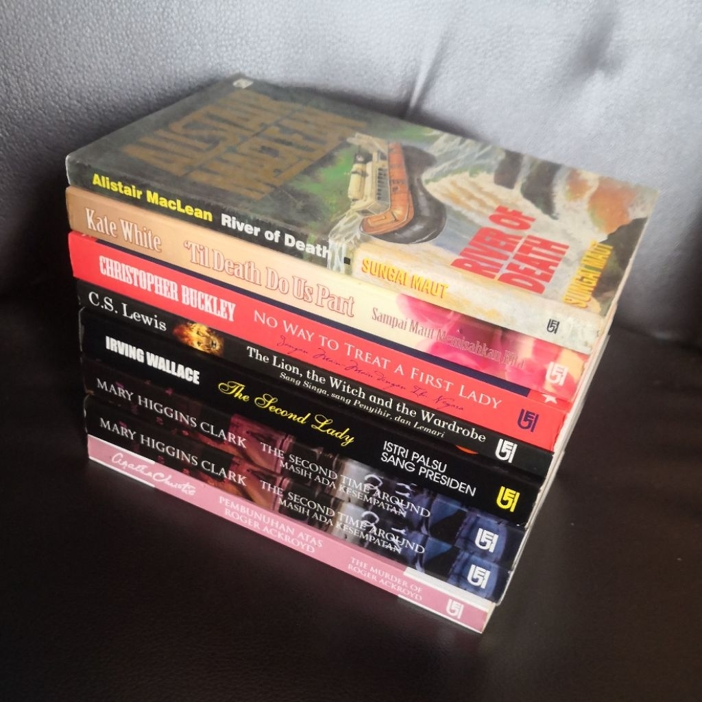 koleksi novel terjemahan alistair maclean kate white Christopher buckley cs Lewis Irving wallace Mar