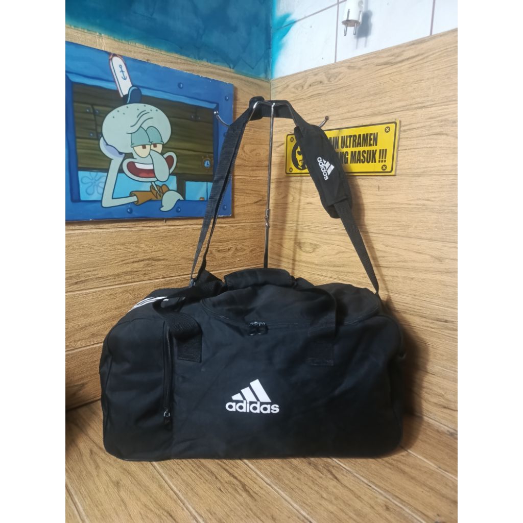 Tas dufflebag travel bag gym olahraga second original