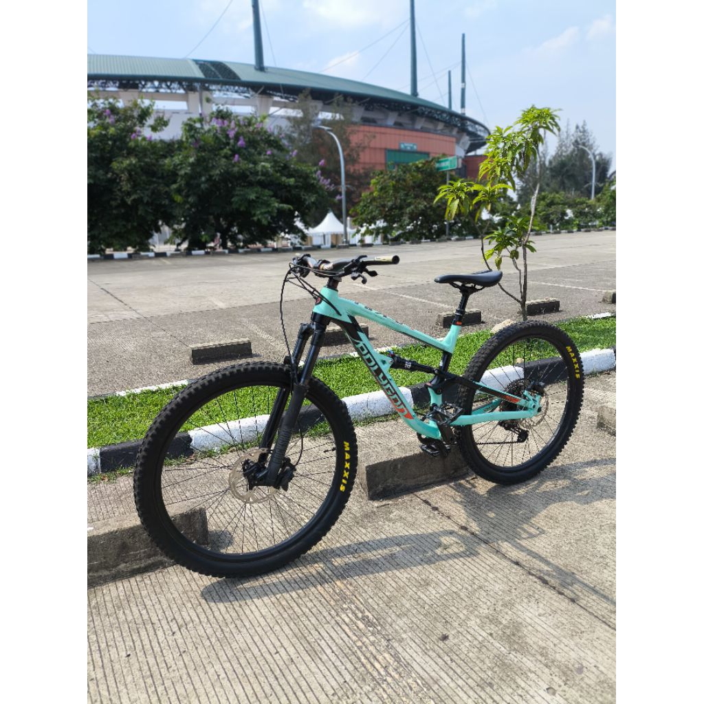 Polygon Siskiu T7 Special Edition M 27.5