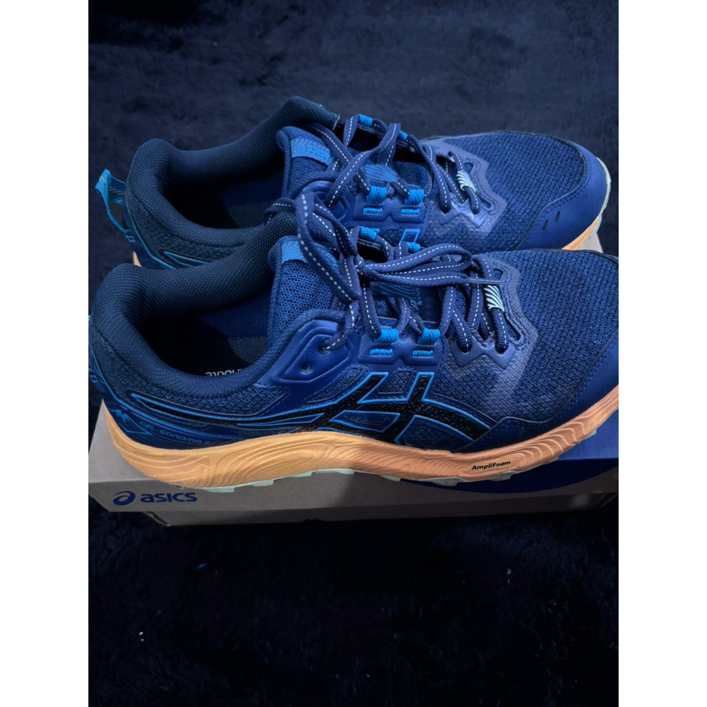 Preloved asics gel sonoma 7 (size 42)