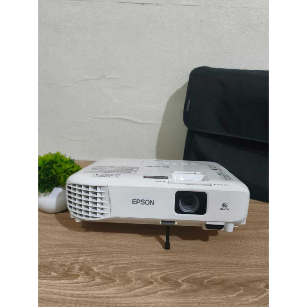 Proyektor Epson EB S400 3LCD System 3200 Lumens SVGA 15.000:1