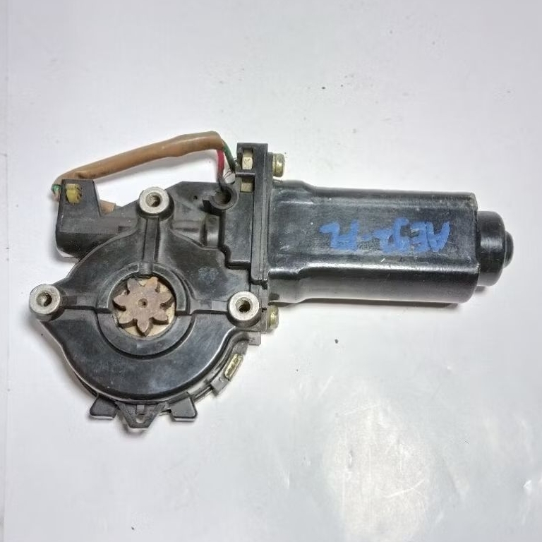 Motor Dinamo Regulator Power Window Naik Turun Kaca Pintu Bagian Depan Kiri 85720-12060 Original Cop