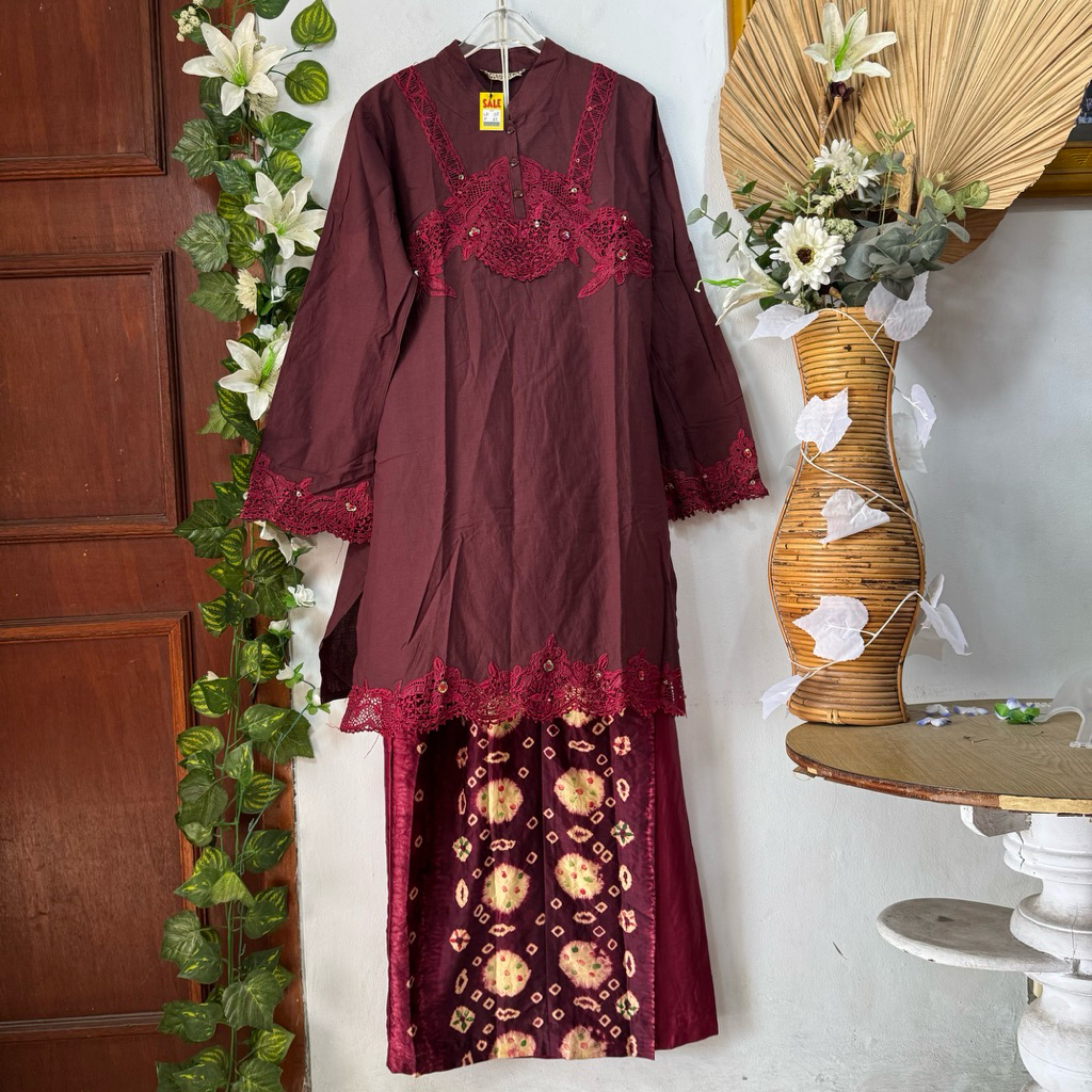Set Tunik Maroon Kebaya Rok