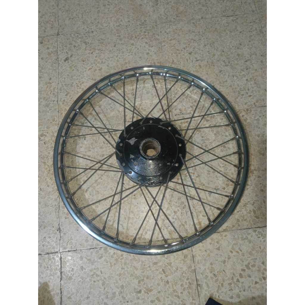 Velg Ruji Depan Honda Astrea Grand Astrea Prima Ring 17 ( velg ada karatnya ) Bekas