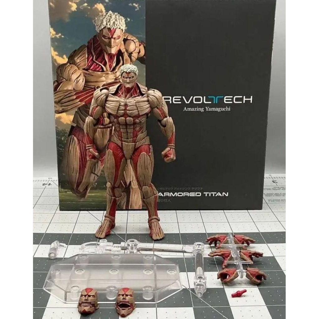 Revoltech Amazing Yamaguchi Kaiyodo Armored Titan Figure