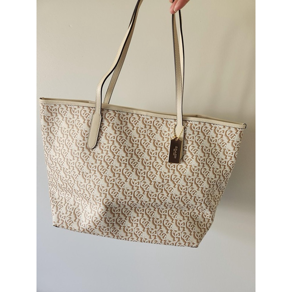 PRELOVED tas coach city tote monogram