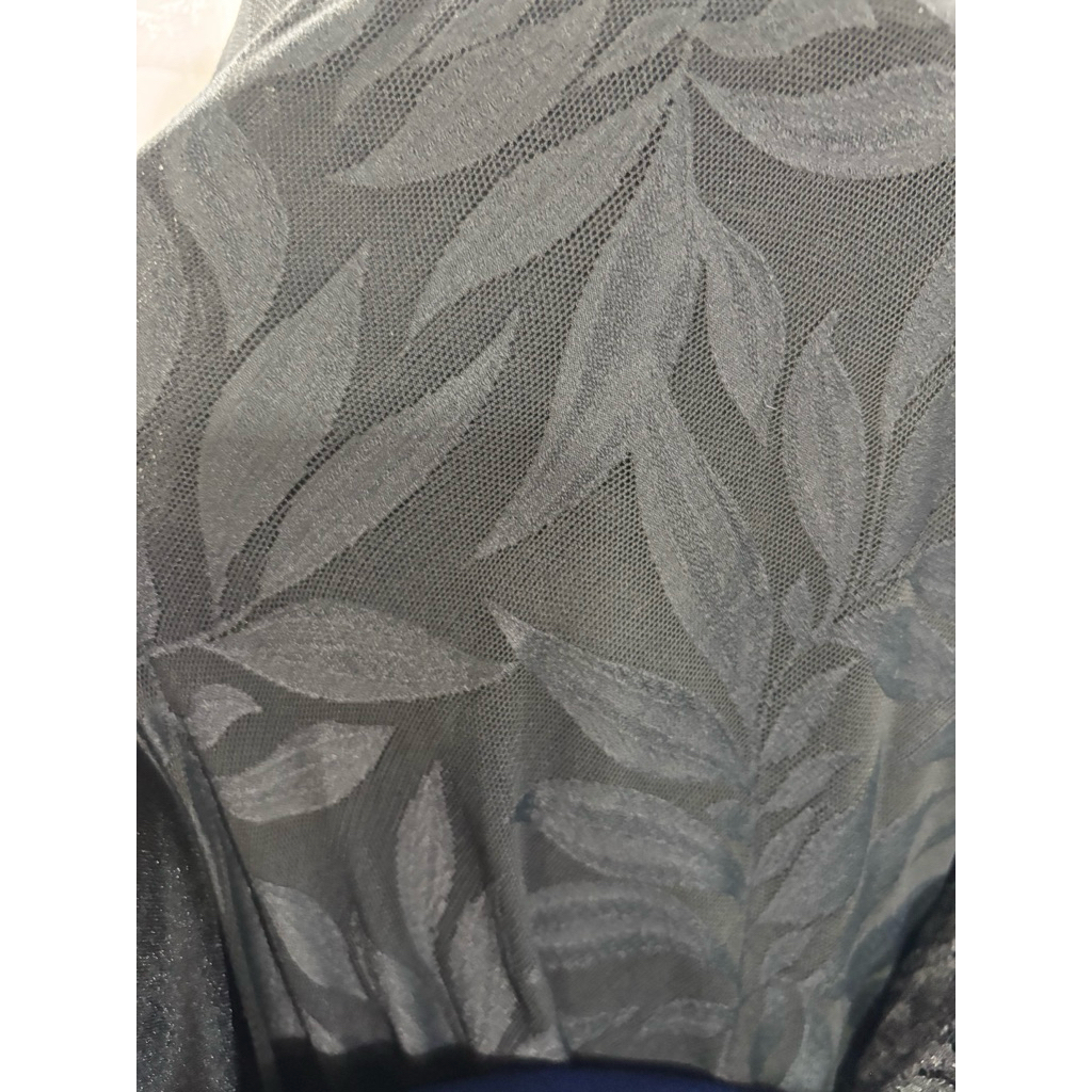 bahan atau kain tile spandek motif bunga atau kembang warna hitam