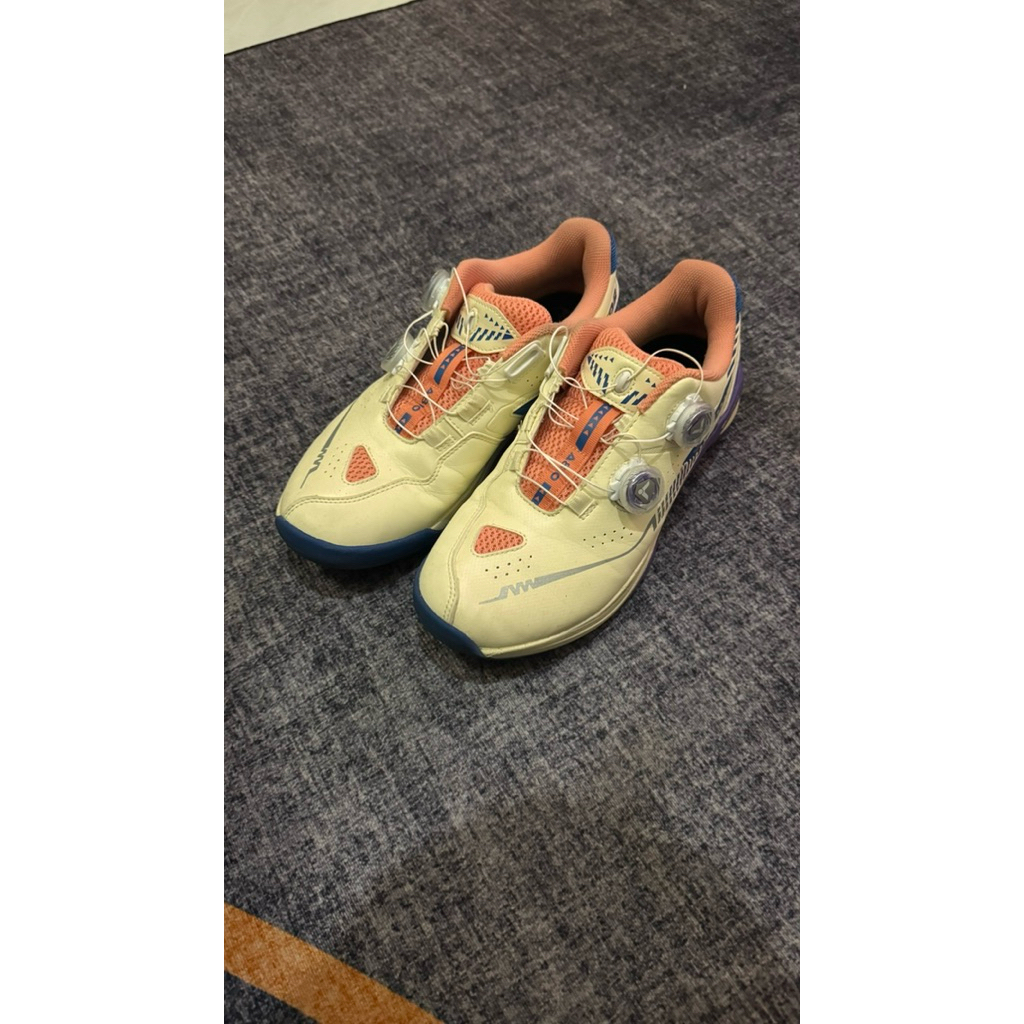 Sepatu Badminton Victor A810 BOA