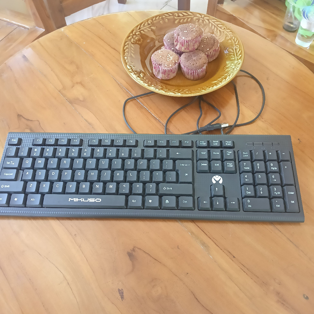 Keyboard MIKUSO keyboard komputer PC USB dengan numberpad - bekas - baca deskripsi