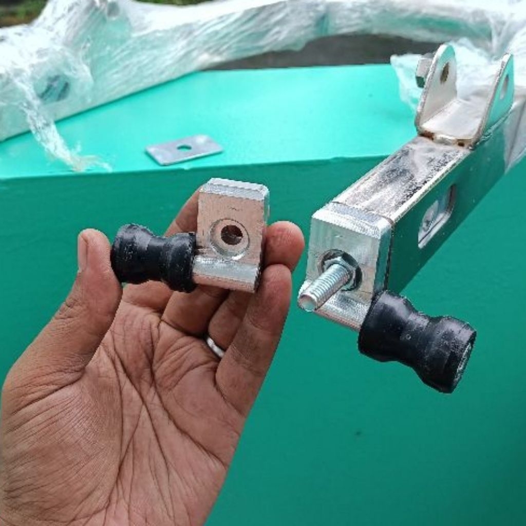 TUTUP STELAN RANTAI ARM KAZE FIZ R JUPITER Z SET JALU PADDOCK PADOCK ALMUNIUM MODEL CNC / manisan sp