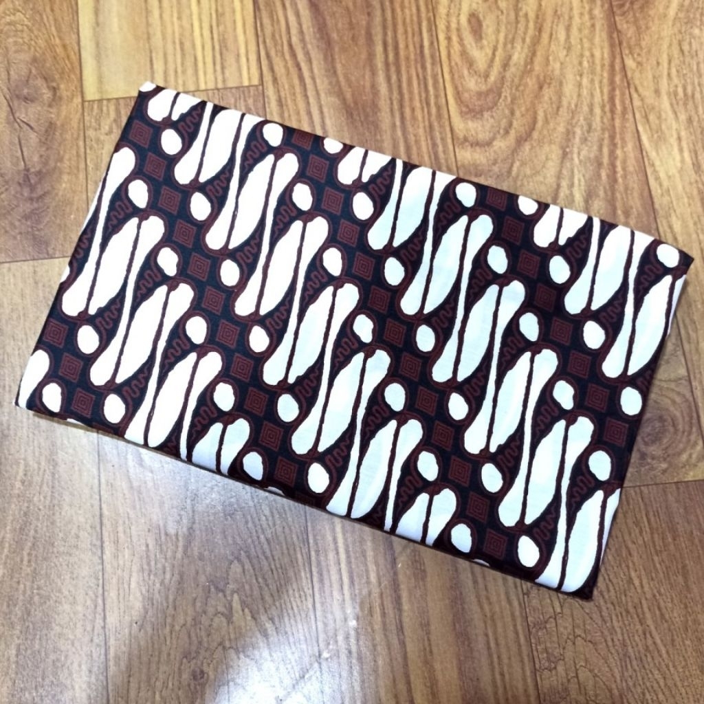Kain Batik Jarik Panjang Meteran Motif Lereng Laras Khas Jogja Solo Jakarta Putih Coklat Mewah Elega