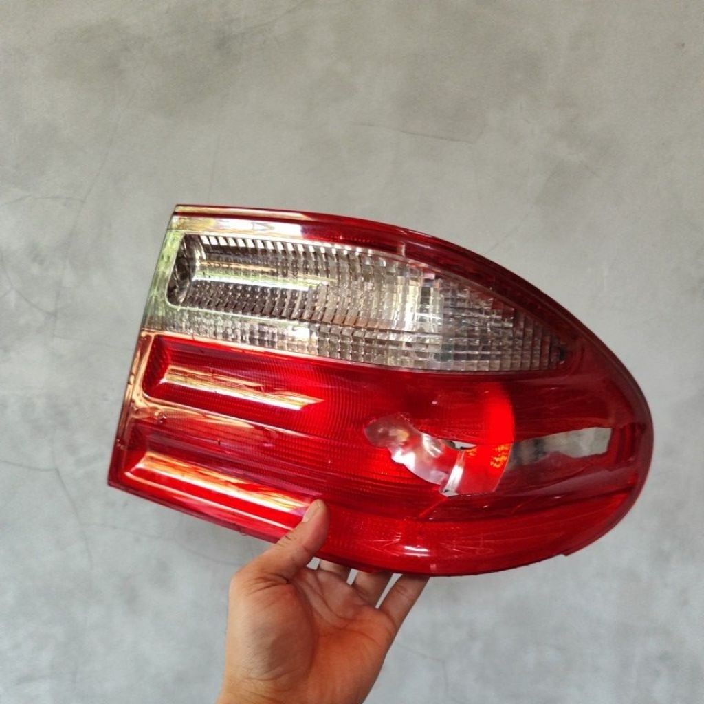 stoplamp lampu belakang bagian kanan MERCEDES BENZ W210 S210 original