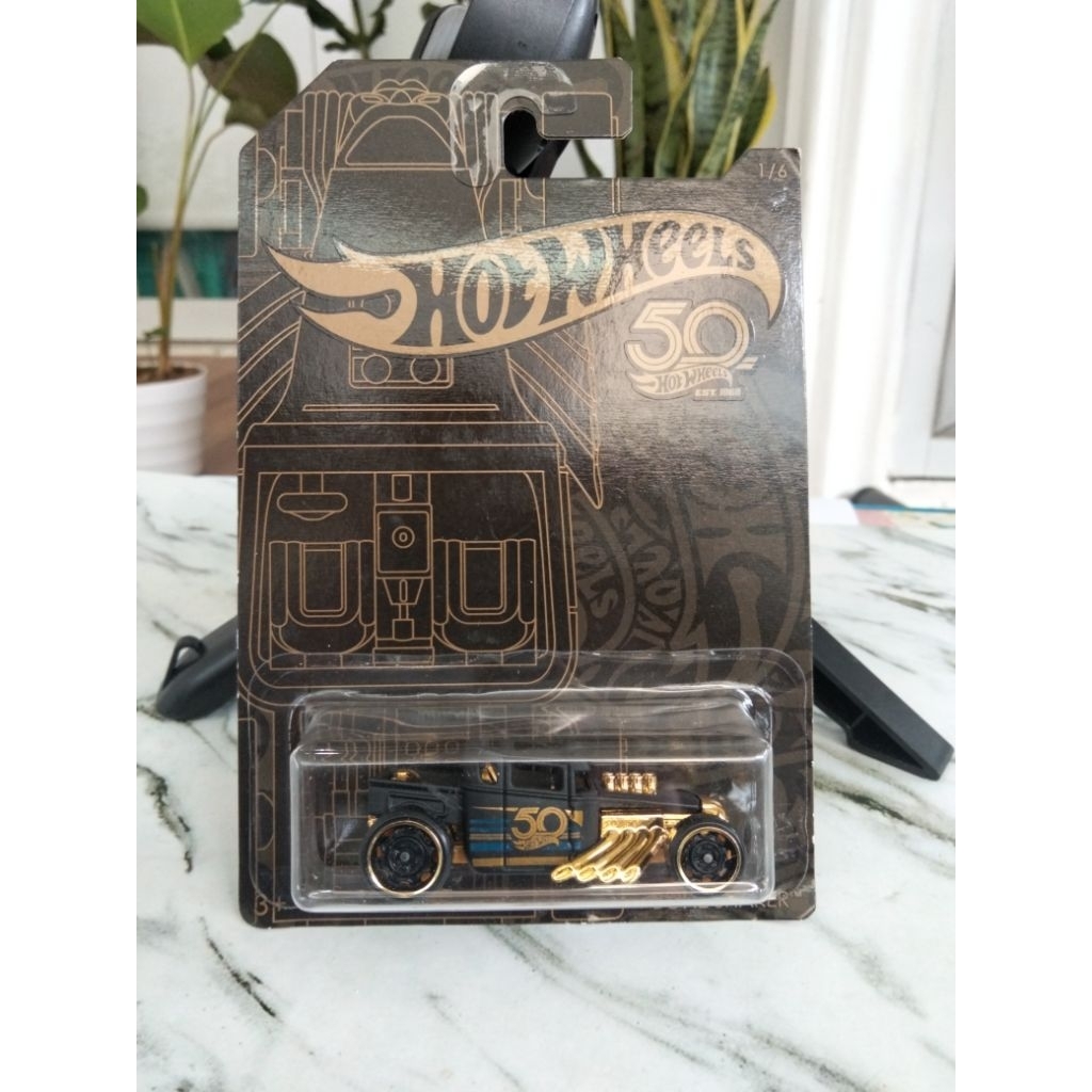 Hot Wheels Bone Shaker