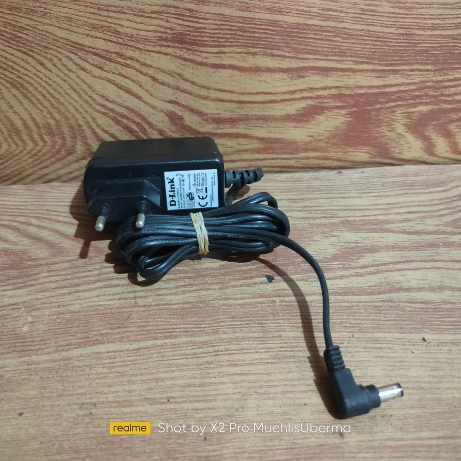 adaptor d-link dlink af1805-e 5v 2.5A adapter