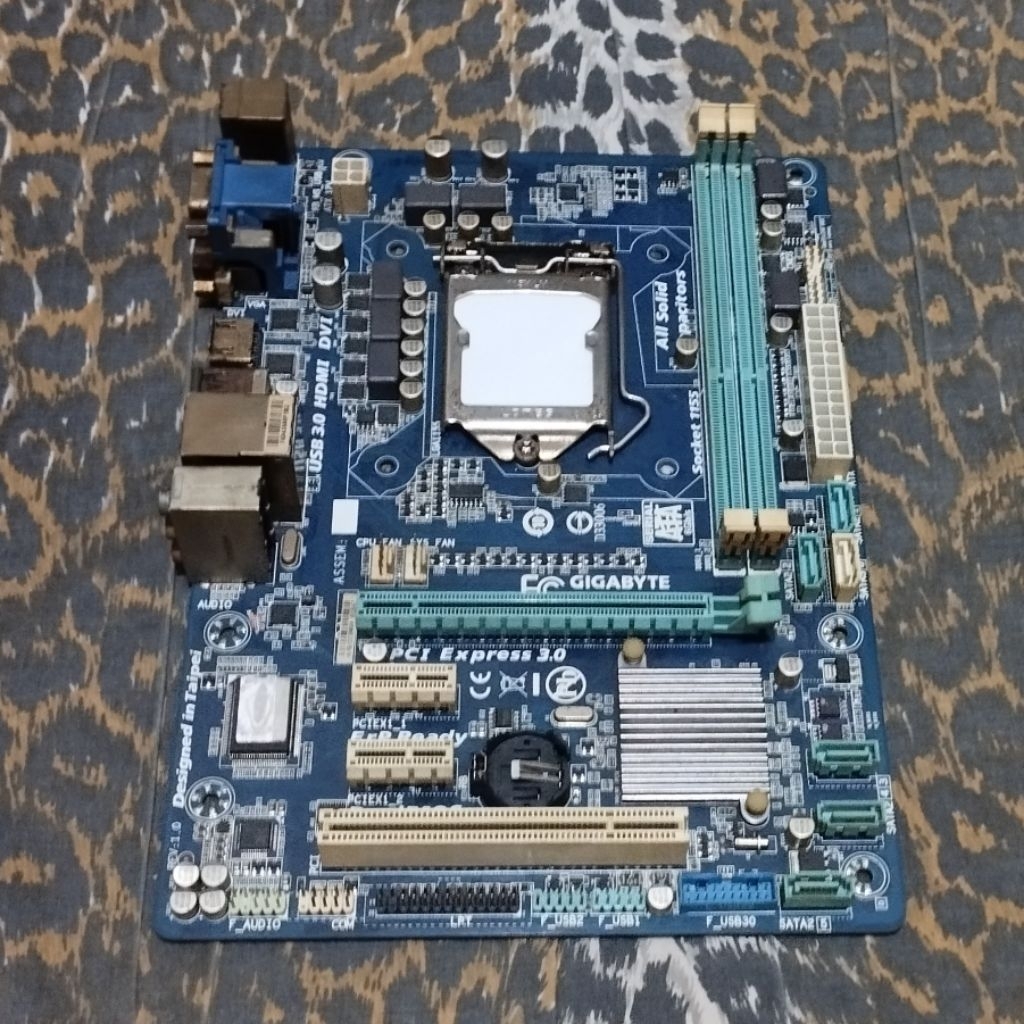Mainboard Motherboard Mobo PC Gigabyte GA B75M HD3 Intel LGA 1155 DDR3