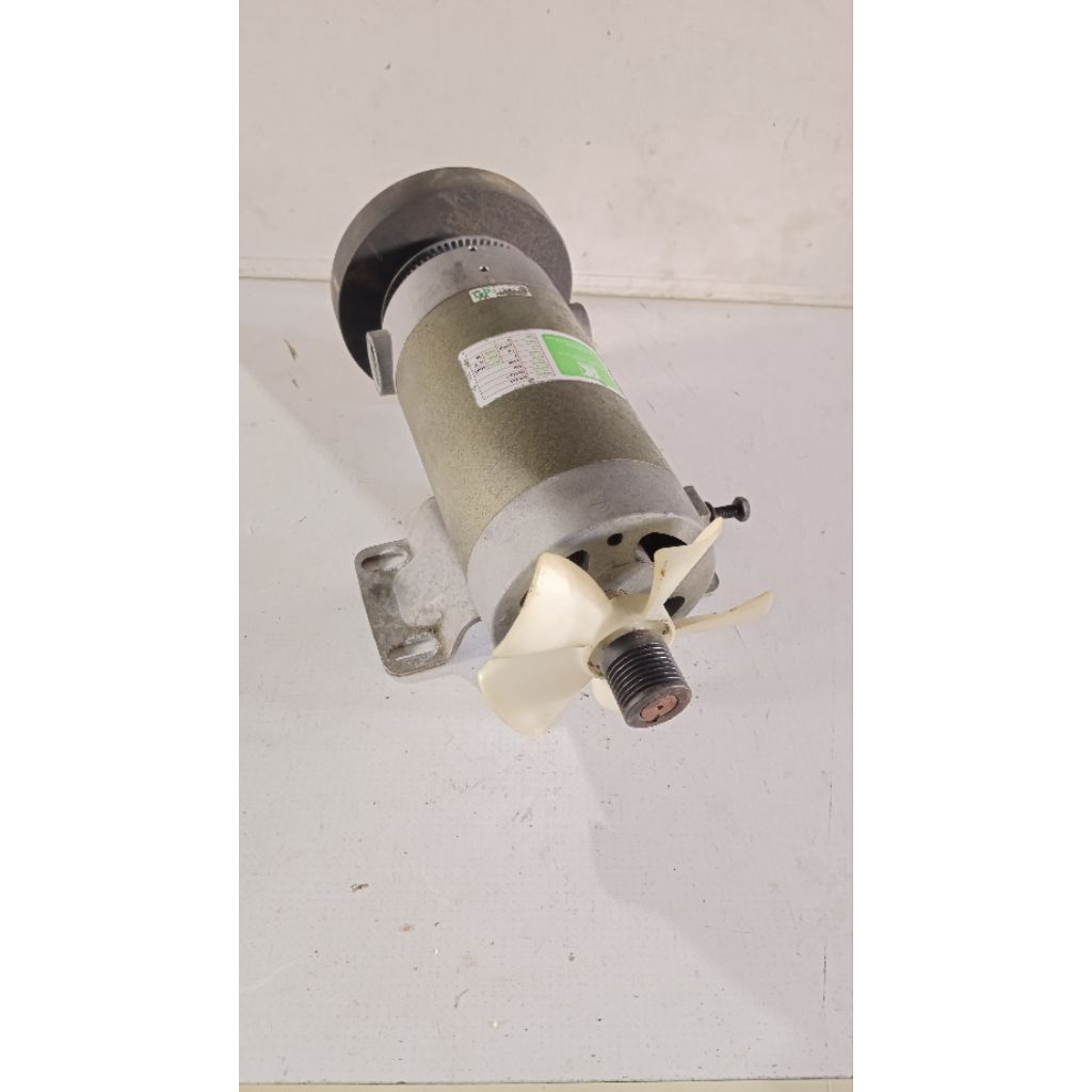 Dinamo DC motor TREADMIL PERMANEN MAGNET 230VDC 1.8HP RPM 3500