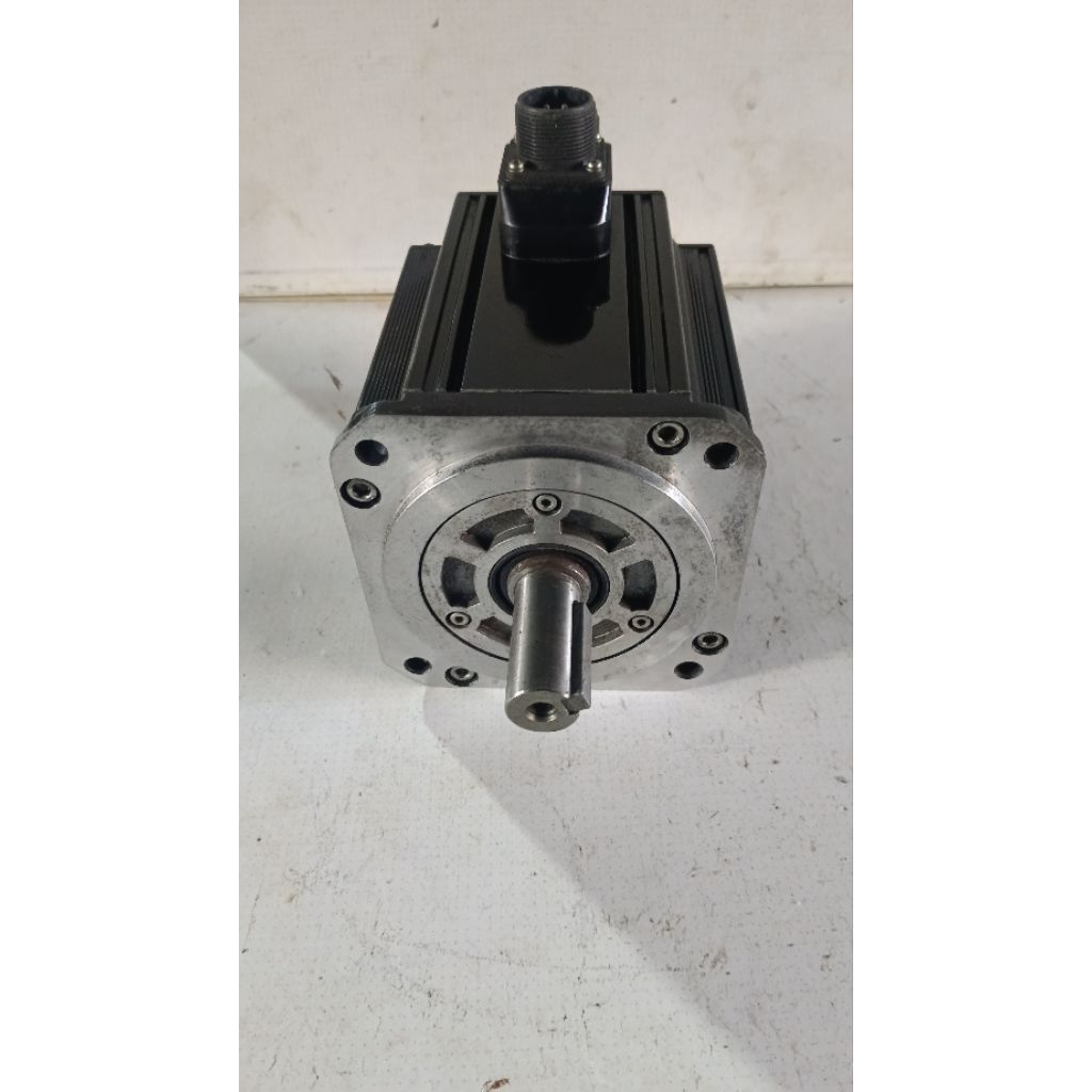 AC SERVO MOTOR FUJI Electric type:GYG202C5-RG2 2000W 9.55N RPM 2000