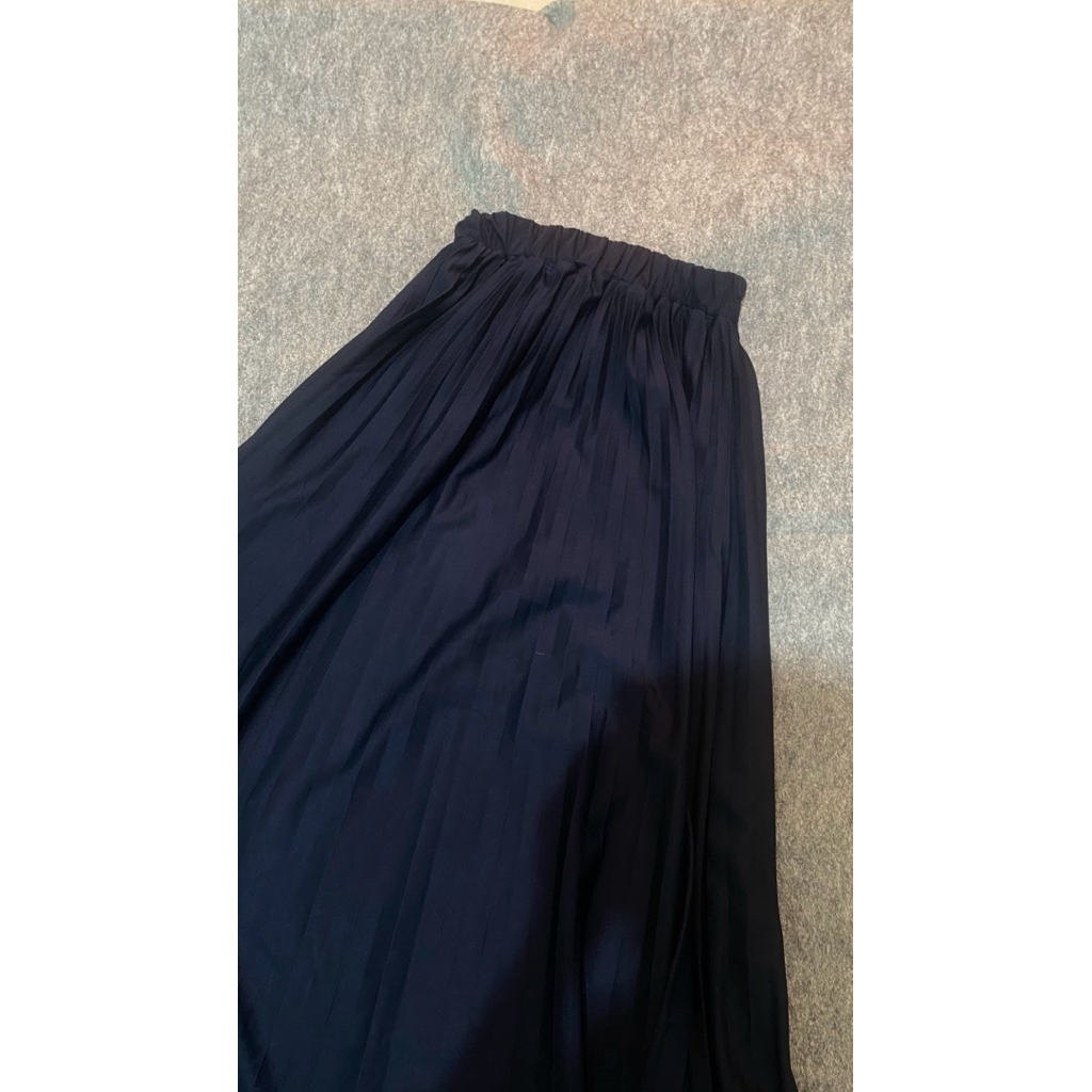 preloved rok plisket navy / preloved rok wanita / preloved rok /preloved rok plisket wanita