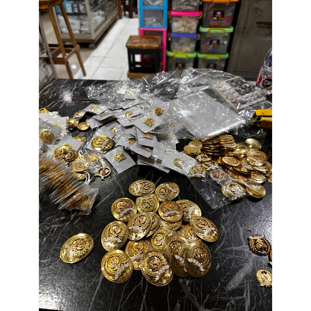 PIN DPRD PREMIUM KUNINGAN SEPUH EMAS