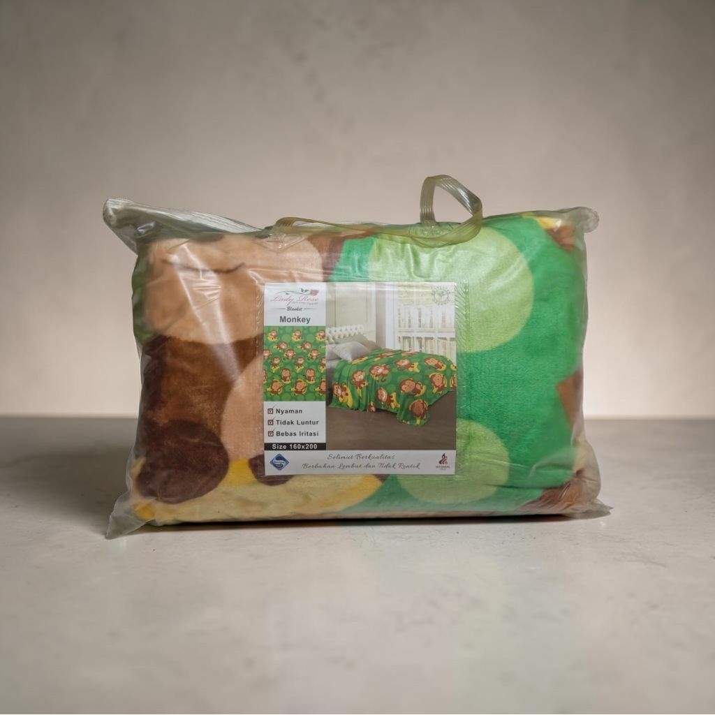 Selimut / blanket Lady Rose karakter