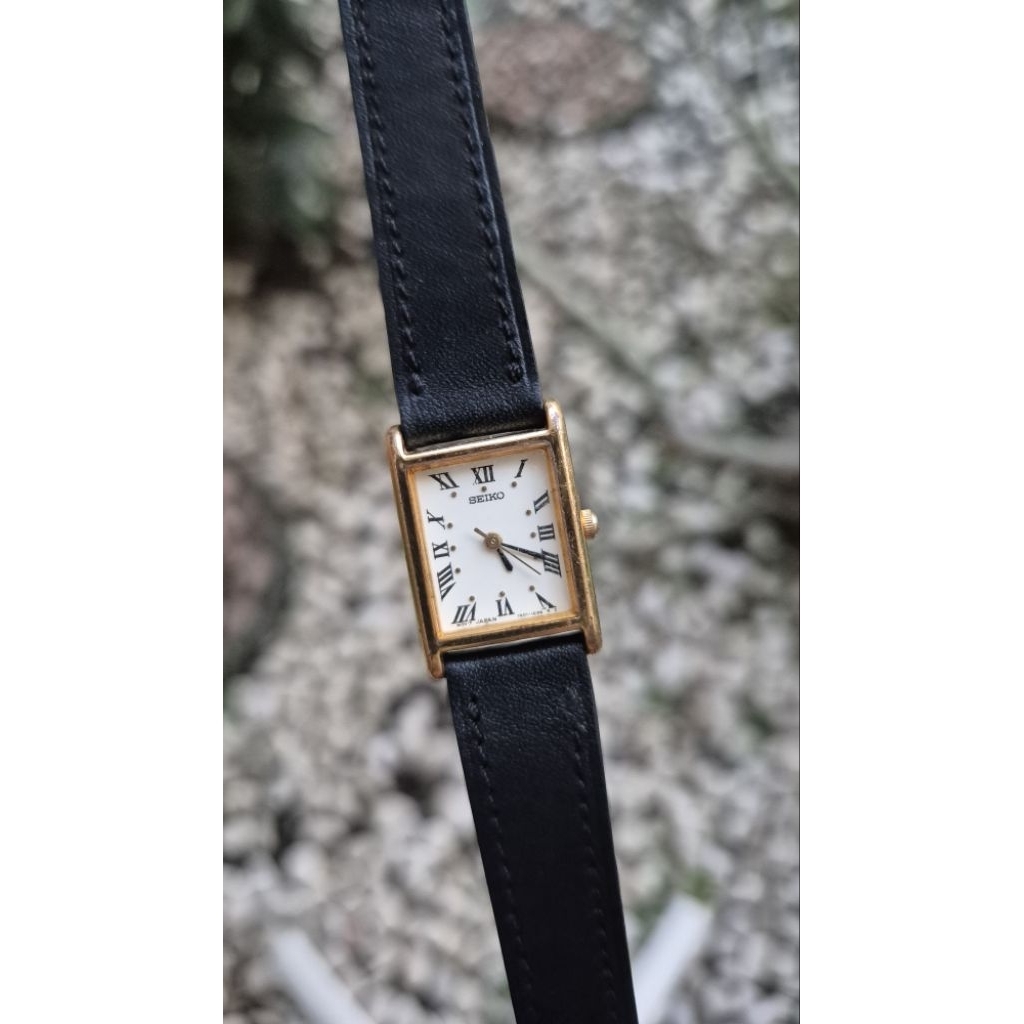 Jam seiko tank roman dial index ladies