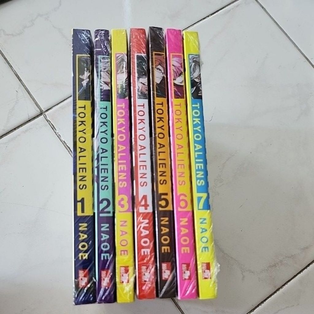 Komik Tokyo Aliens set vol 1-7 segel ori Bahasa Indonesia Elex Media