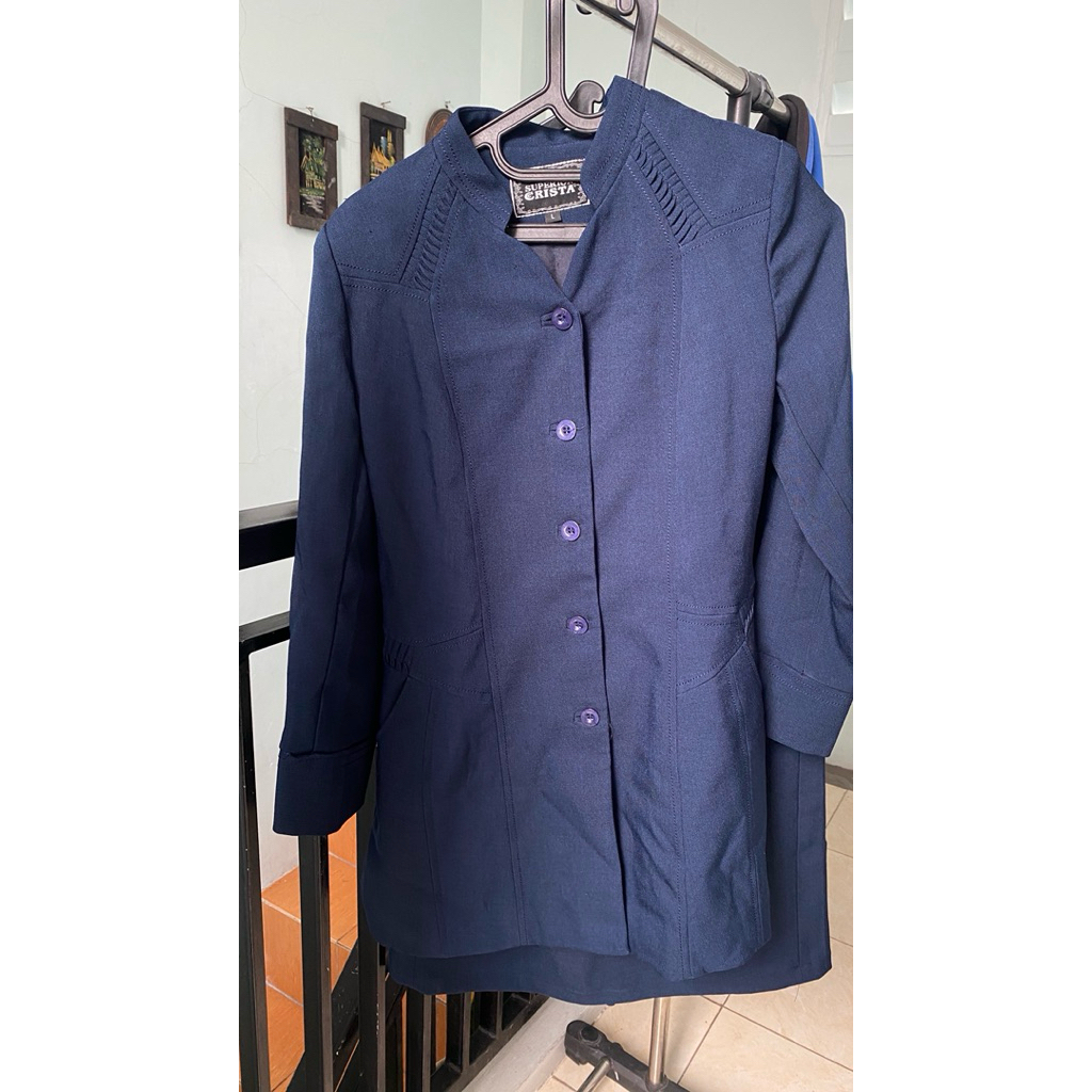 baju biru guru