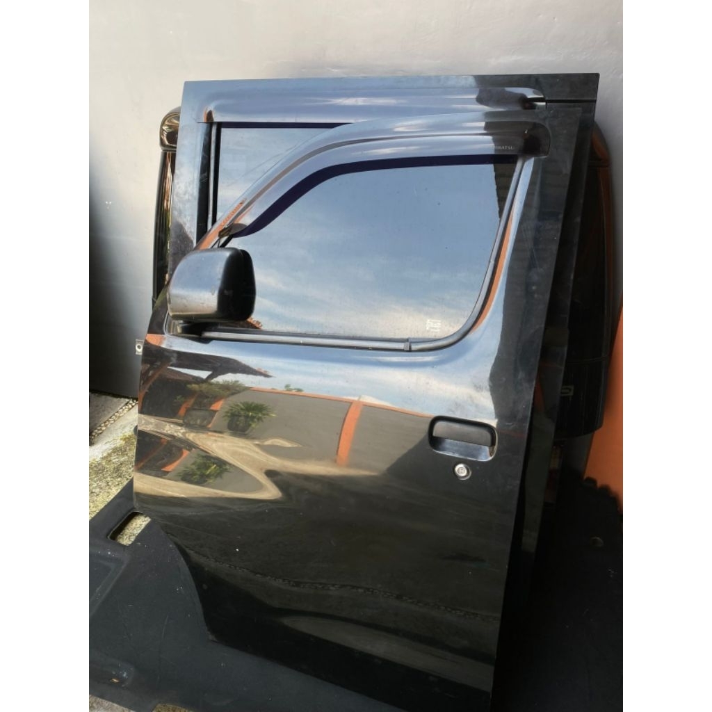 Pintu Luxio Depan Kiri