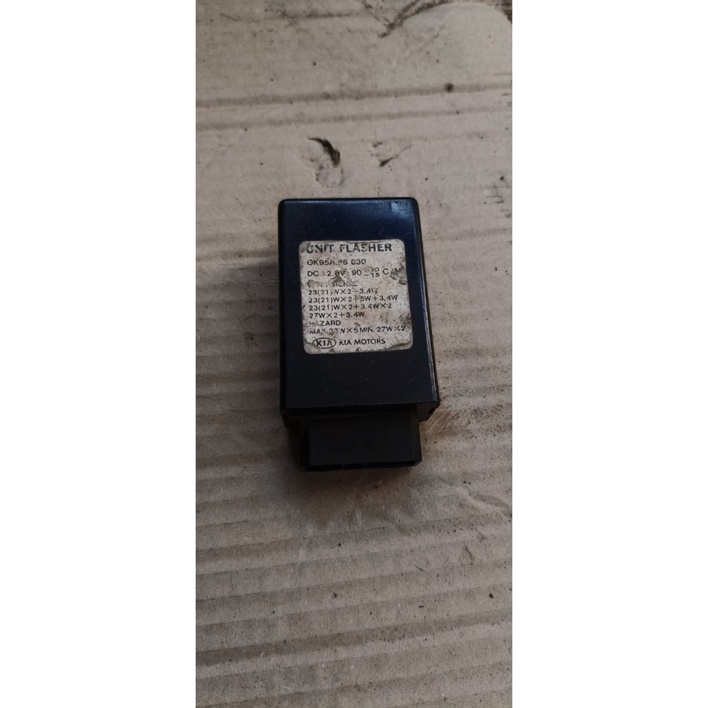 Flasher Sen Kia Carnival