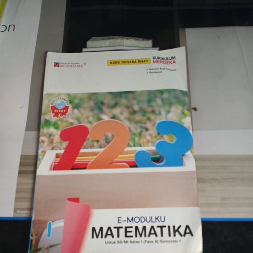 Buku Siswa E-Modulku Matematika Untuk SD/MI Kelas 1 Kurikulum Merdeka Mediatama