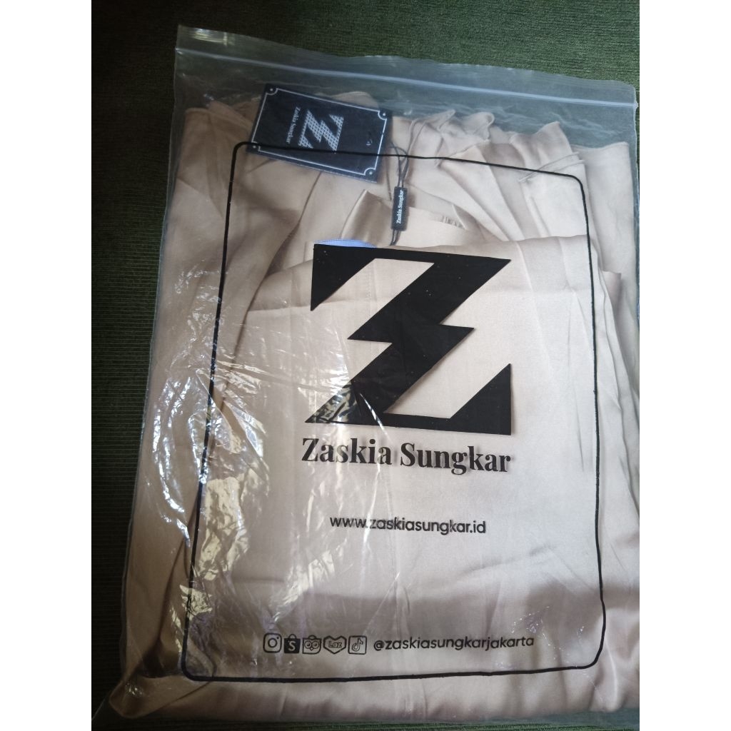 Rok plisket Zaskia Sungkar New