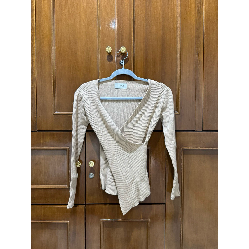 (preloved) Anain Malou Top