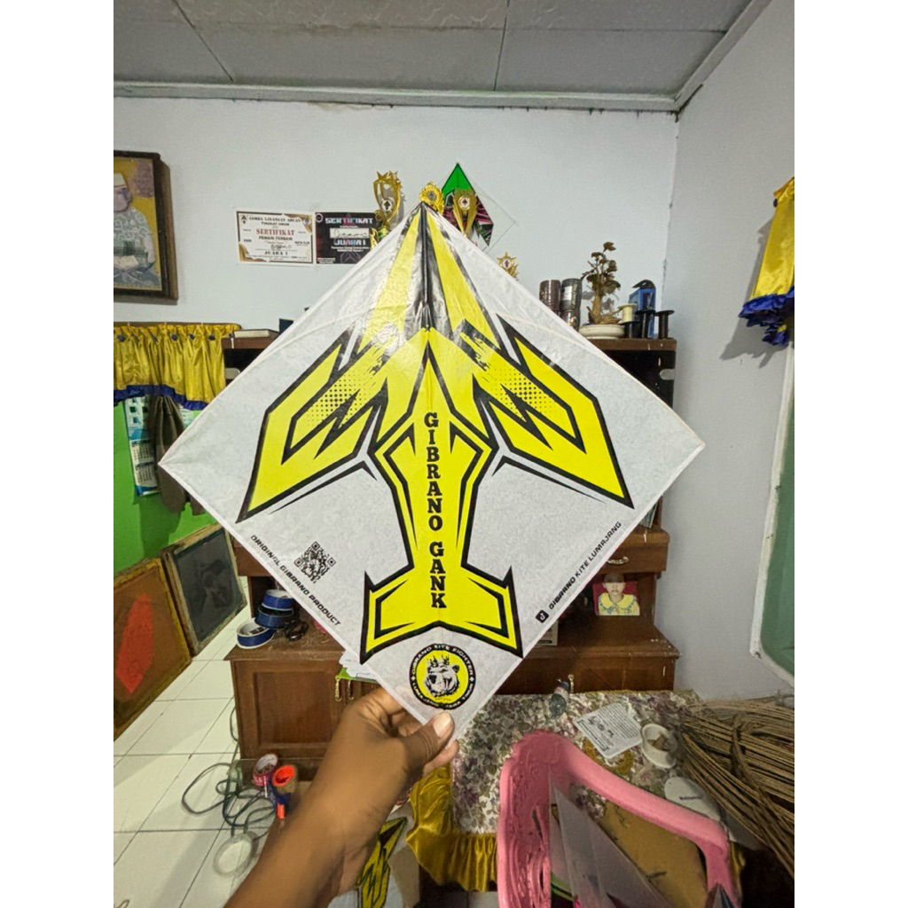 Layangan Sukhoi apus super 2 warna