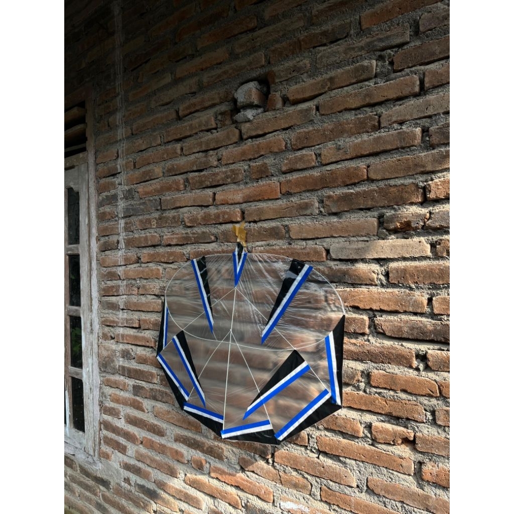 LAYANGAN PAPIRAN SIAP TERBANG