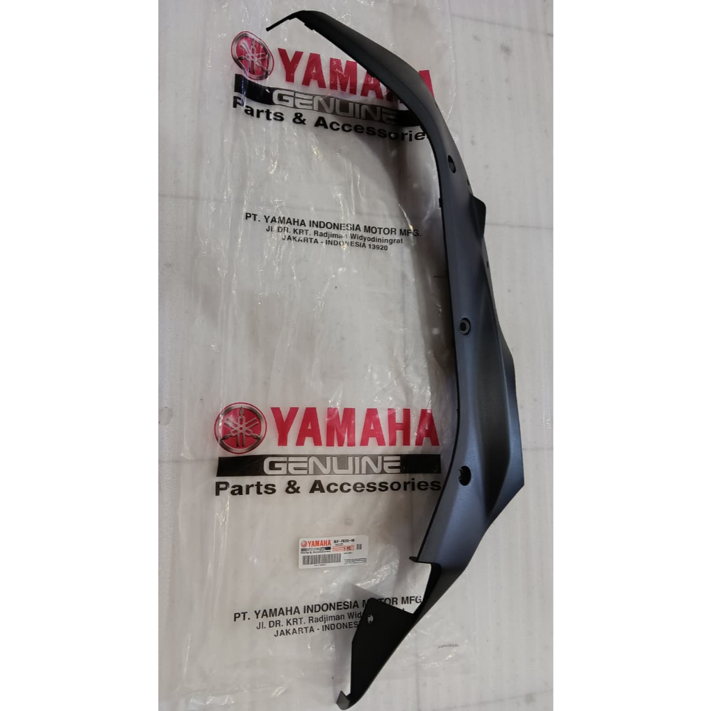 B3F-F8395-00_Cover Sirip Under Dek Bawah Kanan Yamaha Lexi 125