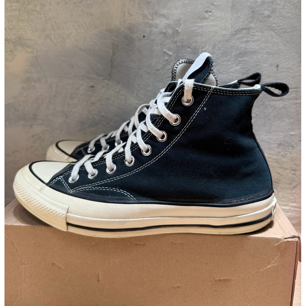 Sepatu Converse Chuck Taylor x Vibram
