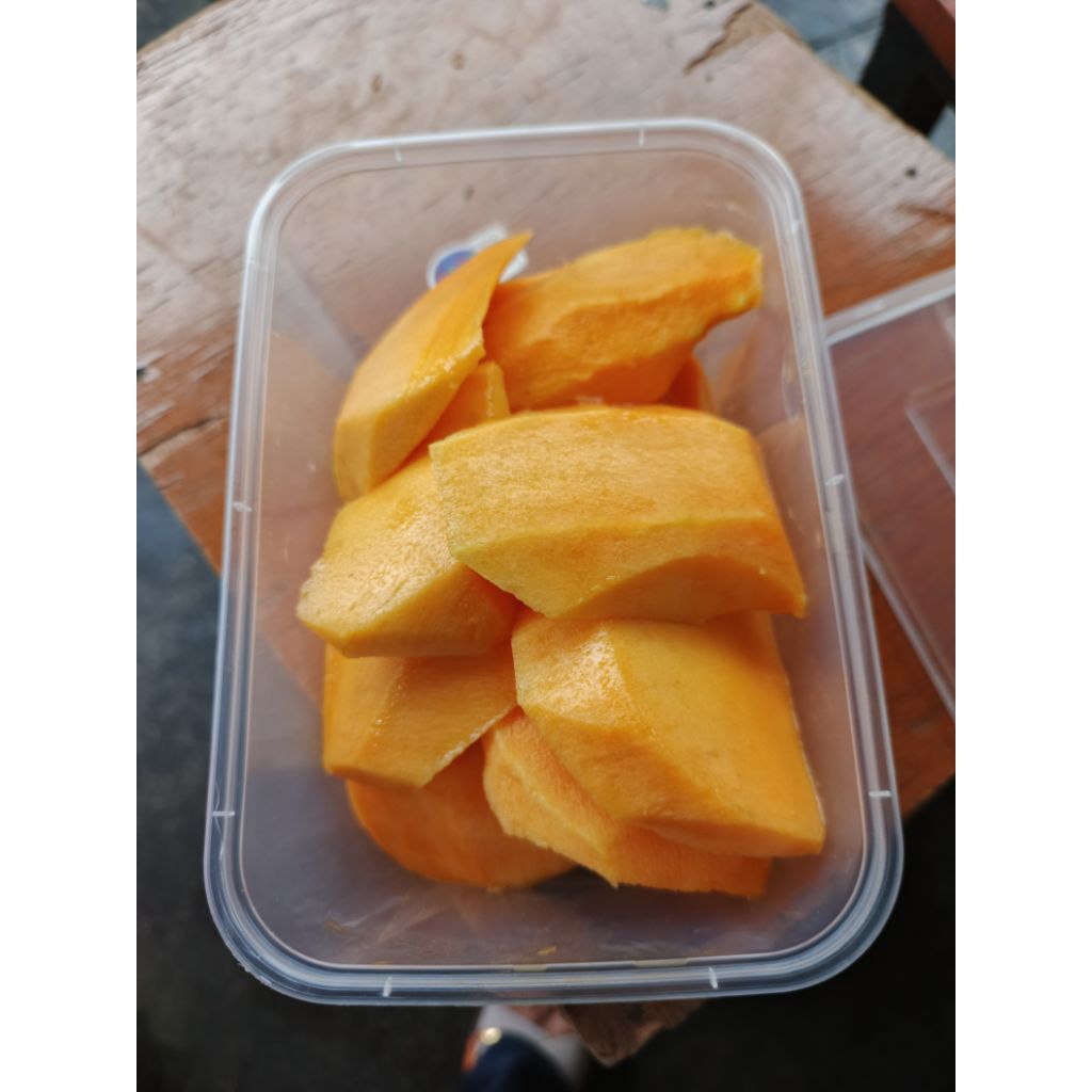 buah mangga potong