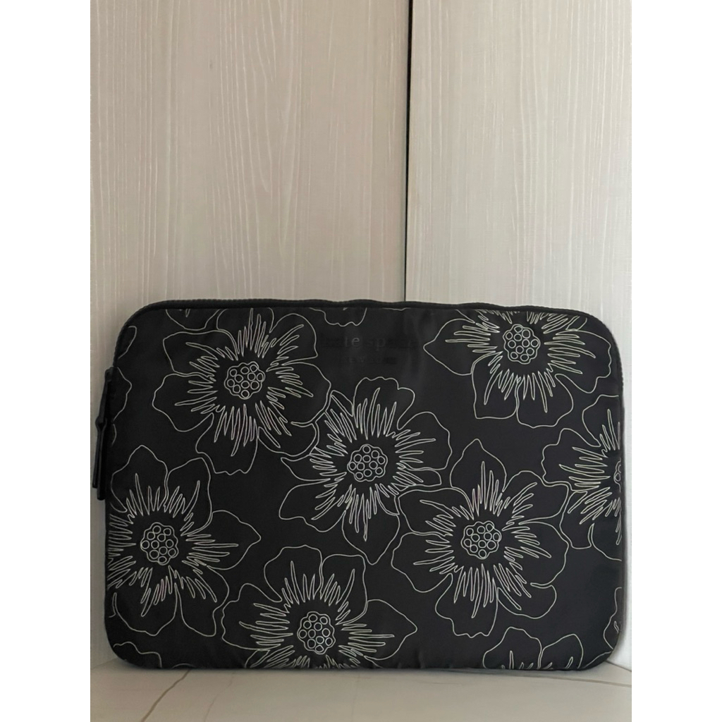 Puffer Sleeve Laptop 14”