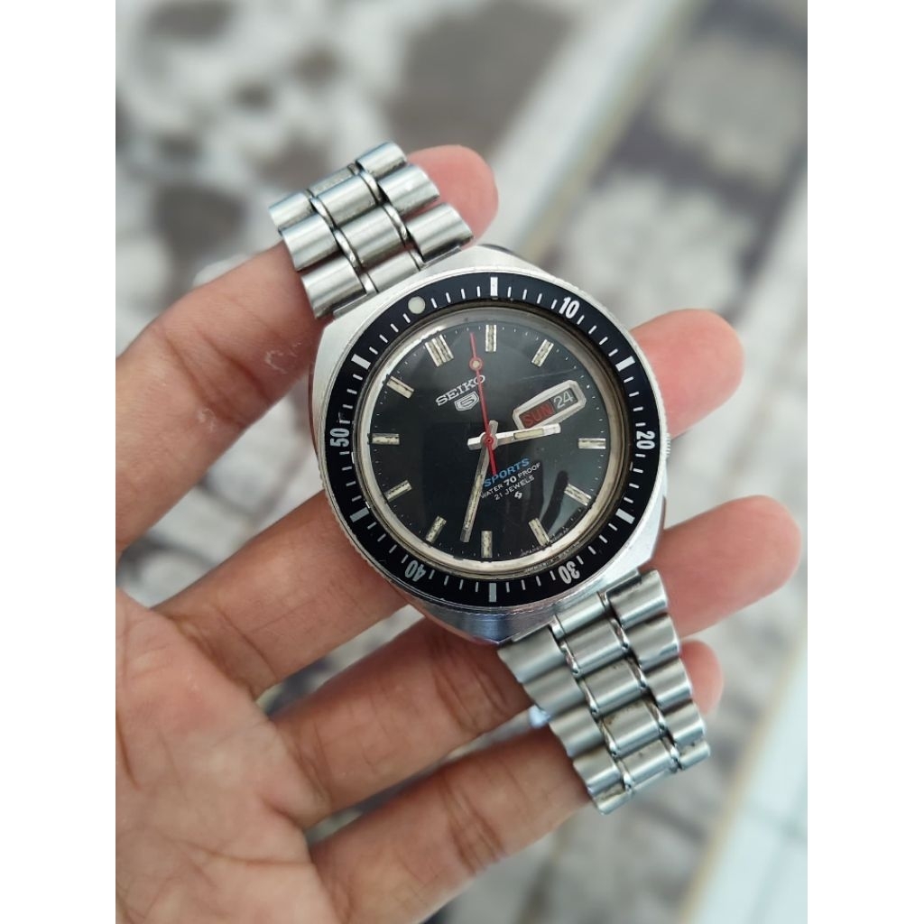 Seiko 5 Sports 6119-8120 diver 21 Jewels